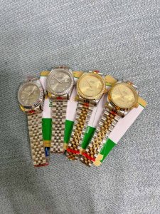 白 金 钻20 劳力士 日志 系列 经典女款31-原装压扣 小红书火爆推荐橄榄绿盘，粉色表盘，最新星星面盘，彰璀璨夺目、设计显出独特高贵优雅女神气质！316精钢