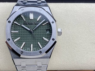 Zf厂出品 爱彼50周年纪念款15510全系列 41Mm全新的50Th Anniversary版本Ref. 15510St，一口气带来5款表盘颜色型号，包括：蓝