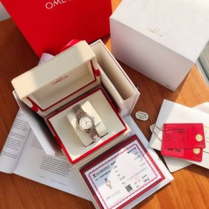 新款独家首发！一表三码、底盖 、保卡、吊牌一一对应！原单硬货！钻石腕表！ 典雅系列以其经典优雅的设计，吸引了众多忠实支持者。此系列表款风格简约，外观雅致华美，彰