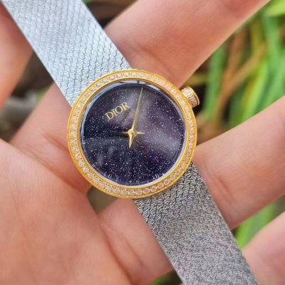 新款批 原单货！钻石腕表来了！La D De Satine系列高级仙女腕表，生动呈现了制表的精魂，弥足珍贵的高雅风格。米兰网织工艺精钢表链，超级秀气，完美契合仙