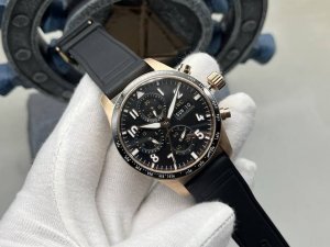 Iws Factory 2025年度重磅新作:万国Iwc飞行员系列高性能款独家首发 核心亮点速览:以原版为基准开模的市场最新版本,从材质、工艺到机芯细节全维度复 Iws Factory 2025年度重磅新作:万国Iwc飞行员系列高性能款独家首发 核心亮点速览:以原版为基准开模的市场最新版本,从材质、工艺到机芯细节全维度复