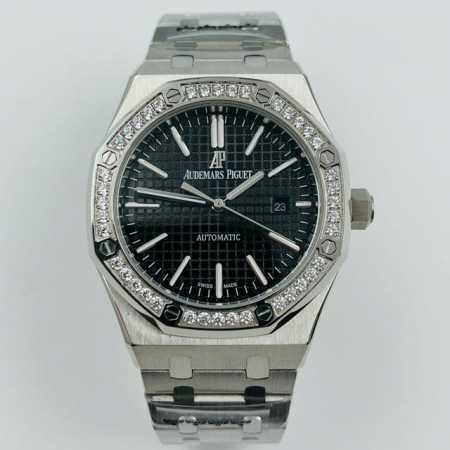 audemars Guet 皇家橡树系列1 0型号 臻贵卓绝 睿智之作 腕美风范类型 进口全自动机械机芯 316L精钢表壳 耐磨蓝宝石玻璃镜面 316L精钢打造 - 点击图像关闭
