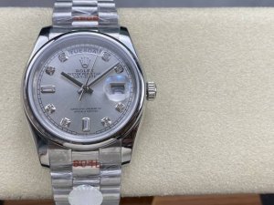 Sk厂 劳力士rolex 双历 星期日志型系列 36Mm 直径 36Mm 机芯 搭载全自动机械机芯 圈口 劳力士ringcommand三角坑纹 光圈 镜面 防刮