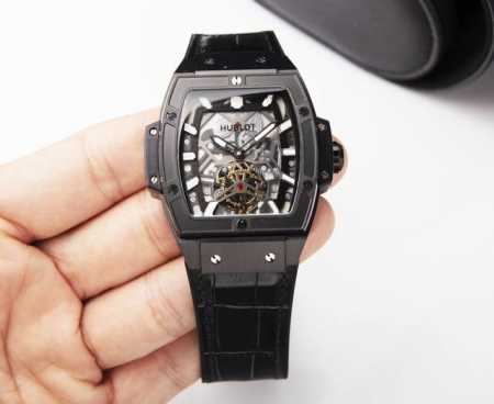 白 金20. 独家首发:恒宝 Hublot 精品男士腕表，六字位飞轮设计，技艺精湛，独具匠心，尊贵大气，绅士风范。采用高品质机械机芯，顶级316精钢表壳，进 - 点击图像关闭