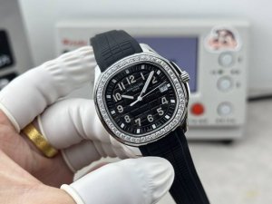 白 金 Gr工厂P 百达翡丽 石英手雷 38Mm Aquanaut Luce,意大利语“光”，经过重新演绎的现代休闲时尚风格的造型，采用抛光和拉砂Cnc雕刻的圆