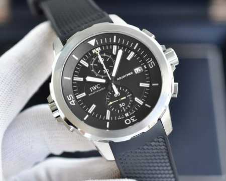 白壳 ，黑20。万国 Iwc 海洋系列 精品男士腕表，多功能设计，尊贵大气，绅士风范，卓越品质，热卖全城。采用进口计时石英机芯，顶级316精钢表壳，天然橡胶表带 - 点击图像关闭