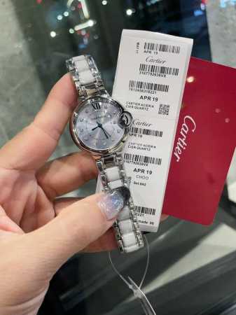 光圈 钻圈 卡地亚 33Mm 瑞机 鱼眼玻璃 匠心之作卡地亚蓝气球，精致33Mm石英腕表，传统三针设计 星空运转 时间流淌 特殊工艺镶钻，个性 完美 搭配鱼眼玻 - 点击图像关闭