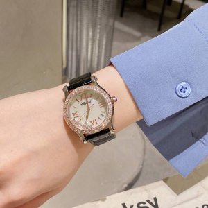 光圈 钻圈 实拍 快乐钻happy Diamonds 作为萧邦最门热最畅销的系列一以直细腻的手法诠释萧邦志标性灵动钻的石概念，此系列作柔品美而时尚，新款快乐钻的