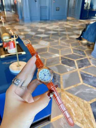 卡地亚33Mm 蓝气球 瑞士石英机芯 台湾工厂P再次推新 不断的升级修改 更一步的百分之九十九接近正品 新添加红色枚金盘颜色，女神款～