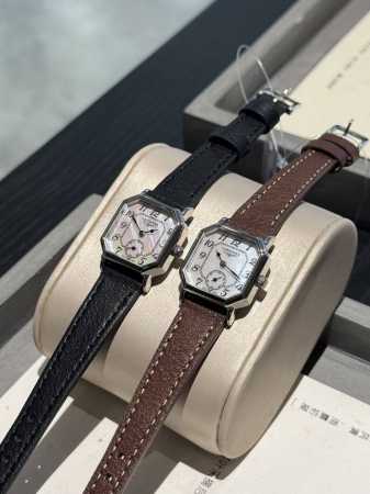 金+20 浪琴臻世中古，终于给我蹲到了～ 在时光长河中熠熠生辉的浪琴Longines，向来是优雅与品质的象征，这枚古董浪琴女表，更是品牌百年底蕴的完美呈现。它的 - 点击图像关闭
