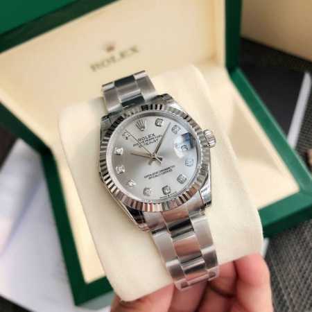 劳力士Rolex女款蚝式日志型腕表！表壳直31毫米。采用904L不锈钢来锻造，具备高抗腐蚀性。搭配劳力士定制版2236蓝游丝全自动机械机芯性能极为稳定，抗震力强 - 点击图像关闭