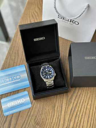卡西欧Seiko 5运动迷笛黑色男士不锈钢表壳和手链自动机芯手表经典的外观与著名的精工完成。形式和功能与这款精工时计无缝结合。不锈钢表壳由黑色表盘和与之匹配的黑 - 点击图像关闭