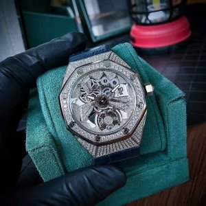 Audemars Piguet Royal Oak Concept 爱彼皇家橡树概念系列 高级制表与珠宝工艺和谐共存 镶嵌明亮式切割美钻或阶梯型切割钻石 搭配复