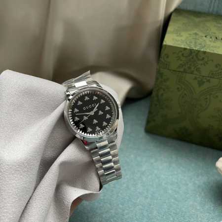 古驰 Gucci 黑盘银色；机芯走时精确，蓝宝石镜面生活30米防水，女士时尚石英腕表百搭你的大气场，各种好吹爆了这款百搭神器！！！ - 点击图像关闭