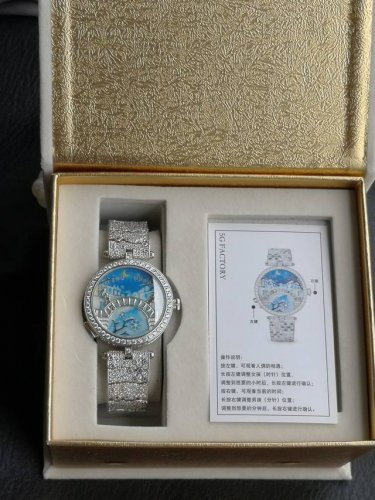 梵克雅宝 四季情人桥腕表 梵雅克宝-Van Cleef&Arpels诗意复杂能功系列：恋人之桥最浪的漫手表 瑞定士做石英机芯升级最新版 蓝宝石玻璃镜升面级：表直