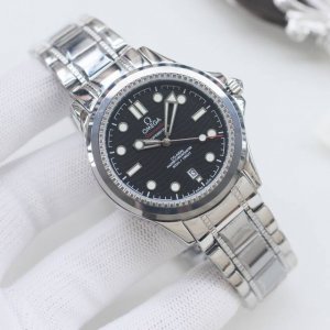 尊享价： 欧米茄 Omega 海马系列,精品男士腕表,外观有如游艇的高雅、悠闲气息，顶端表壳以316精钢打造，搭载日本进口西铁城8215机械 零返修 来自进口3