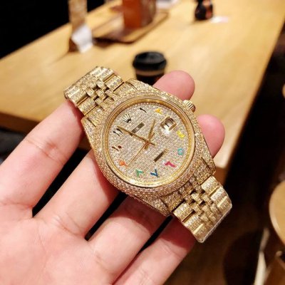 日志满钻土豪版 奢华18K纳米技术！整壳同钢带均为镶嵌水晶钻！ 非人为因素5年内掉钻免费补钻 使的灯光下闪耀效果更佳！全新搭配5组满钻钢带！41Mm原装尺寸，采