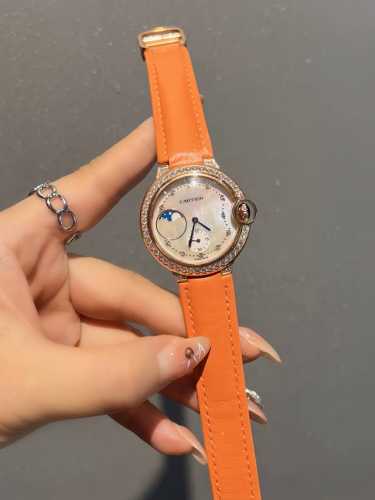 FFF.金 Ballon Bleu de Cartier卡地亚蓝气球腕表奢华系列，百搭尺寸36mm，简约又别具品味，摒弃了现代盛行的繁复华丽的修饰，以简约重新诠