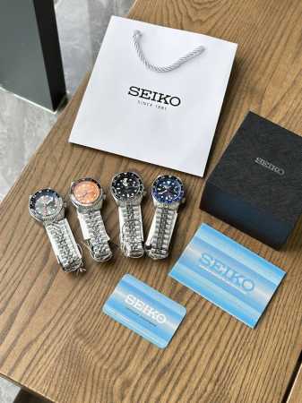 Seiko 5运动迷笛黑色男士不锈钢表壳和手链自动机芯手表经典的外观与著名的精工完成。形式和功能与这款精工时计无缝结合。不锈钢表壳由黑色表盘和与之匹配的黑色表圈 - 点击图像关闭
