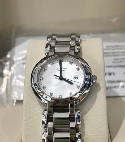 超级心动！浪琴心月白贝母5折拿下 浪琴心月L8.122.4.87.6 表径30Mm 女士石英腕表，上手绝美