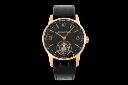 App新款 爱彼 Code 11.59 飞行陀飞轮腕表推出两款全新款式，配备精致闪亮的表盘 砂金石珐琅表盘 制作师在表盘上覆盖了一层混合了碎砂金石玻璃和大明火珐 - 点击图像关闭