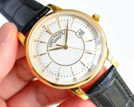 白壳 金壳 最新款式百达翡丽patek Philippe 经典之作 市场独家最新锅盖玻璃材质 超强的3D立体感 超薄工艺 直径42Mm 款式采用原装9015机芯 - 点击图像关闭