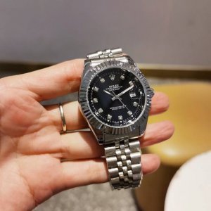 精钢表带十原装扣 白 ，全黑 ，劳力士 Rolex日志系列，火爆上市超强矿物质镜面，日历位晶片独具特色，表盘刻度超强夜光，全自动机械机芯，走时精准，精密防水，直