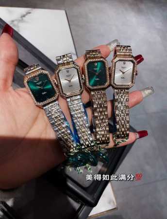 劳家小方表 低调奢华劳力士Rolex 1970’S古董表，劳家小方表 瑞士石英机芯，全钢材质与白金电镀，整体质感和气质都变了，精致感Upup进口小牛皮，搭配小巧 - 点击图像关闭
