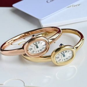 新款浴缸手镯表，18K包金版！卡地亚 Cartier Gr6 卡家经典之作浴缸系列。 Baignoire 全新“浴缸”手镯腕表，表壳尺寸：24.6*18.7毫米