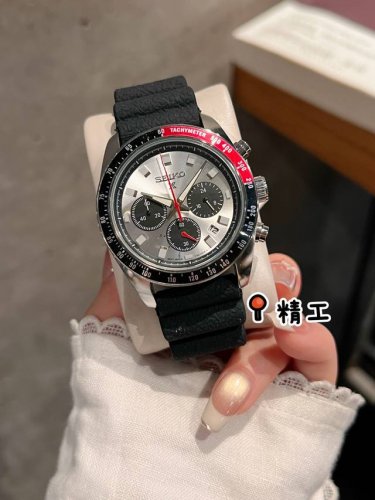 精工-Seiko 人工合成玻璃搭载原装六针扫描石英机芯。直径 40.6 Mm 密底 表壳材质316精钢 胶带蝴蝶结双按扣 简约时尚 格调生活！