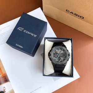 卡西欧王一博同款Gshock钢铁之心黑暗非机械Gst-B400，作为G-Shock的重点产品系列，以钢韧并济的强悍实力制霸腕间，传递“以变至坚，倾力一博”的坚韧