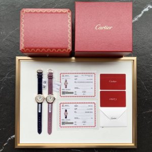 Cartier卡地亚Rondelouis石英玫瑰金鳄鱼皮表带手表 2025卡地亚伦敦新款系列全新推出，顶级原单品质！表盘直径：29Mm 厚度：7.54Mm，生活