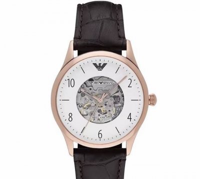 阿玛尼Armani 男性气质腕表 型号：Ar1920 表壳：316L精钢 表镜：强化矿物质玻璃 表带：进口牛皮 表扣：针扣尺寸：43Mm*11Mm 透视镂空表盘