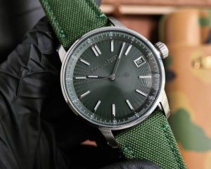 3G出品 极具现代感的多面结构给爱彼code 11.59的设计和技术带来无穷的可能性。 Ap爱彼code 11.59 Ref. 15210St.Oo.A056K