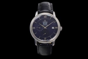 白 -金 Tw欧米家蝶飞系列多功能腕表，带来重大技术突破不仅完美实现原装所有功能，就连大小厚度也与原装无异市场独家厚度与专柜一致。表壳腕表尺寸39.5X12.5