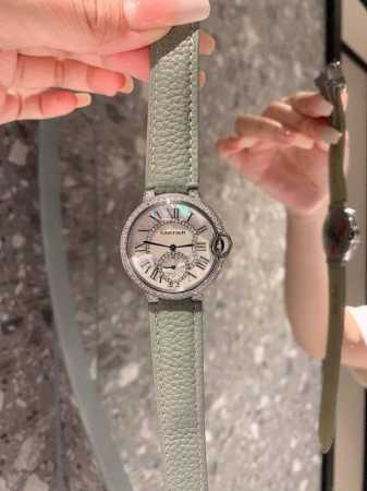 FFF金 钻20 鱼眼玻璃 卡地亚 36mm 瑞机 鱼眼玻璃 磨砂扣 匠心之作卡地亚蓝气球，精致36mm石英腕表，传统三针设计 星空运转 时间流淌 特殊工艺镶钻 - 点击图像关闭