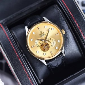 实物拍摄 品牌：欧米茄-Omega 类型：男士腕表 表壳：316精钢 做工优质 表带：进口小牛皮 316精钢 机芯：西铁城82S7全自动机械机芯 走时稳定 玻璃