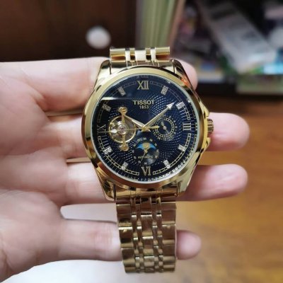 刚p ，皮p180，天梭－Tissot 九飞轮全自动日月星辰机械，6字位白天走时 太阳 晚上走时 月亮 [月亮]蕴含最优质的材料与一丝不苟的工艺！超强矿物质玻璃