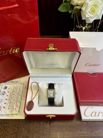 B H 配图片同款包装25 Cartier卡地亚坦克真正的高版本原单品质，专柜对版哈，你们要的高版本终于给你们安排了，等了2个月才出货，在超长的品牌历史上制作出 - 点击图像关闭