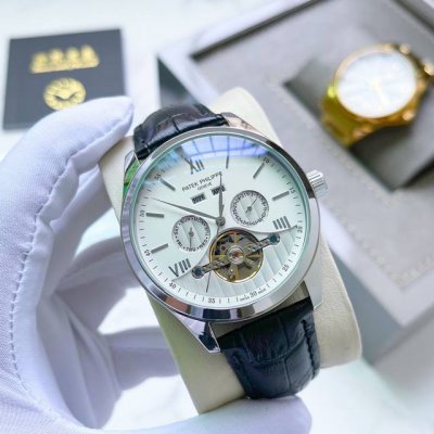 钢带20，属于年轻人最爱的大飞轮，品牌，百达翡丽，精品商务休闲男士大飞轮机械腕表，年份，日历，星期，日期，功能齐全，进口小牛皮表带，矿物质超强玻璃镜面，全自动机