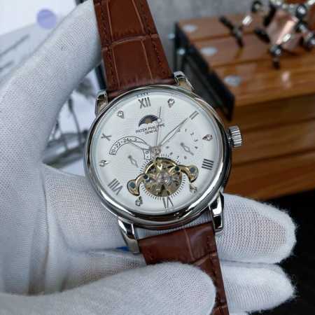 白470 金640品牌: 百达翡丽(飞轮新品，商务休闲）奢华大气类型：精品男士腕表（新品）表带：真牛皮表带(舒适)/316L精钢表带(耐用)机芯:高级机械机芯（ - 点击图像关闭
