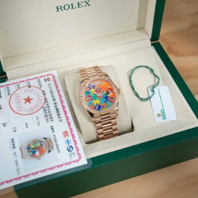 劳力士新款蚝式恒动星期日历型Day-Date 36Mm 18K真包金 配国检证书，支持任意复检！不掉色 不脱层 不起皮！金层厚度3μM 表壳表带基材也是采用真9