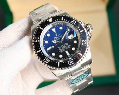 最新升级一比一鬼王复刻版！劳力士 126600 海使 单红小鬼王 43Mm: 1.最新编码 6R9988V6，卡片，吊牌，表壳编码，三码合一，一体 3235 机