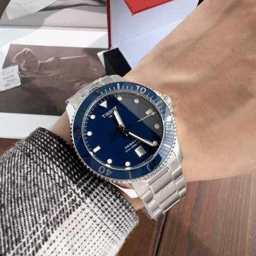 新款！新款！新款！天梭海星1000系列石英腕表，T120.210.21.051 黑搪瓷面金钉，字面钉和针夜光使用瑞士超强夜光，非市面普通夜光效果。圈口搭配黑玻璃