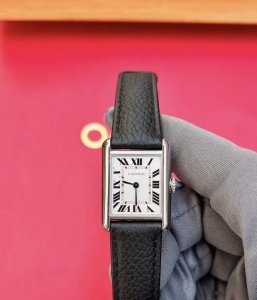 卡地亚 Cartier Tank Must 腕表 Wsta0042 石英机芯 精钢材质尺寸小号，专柜价32890，单表 年9月购买，延保到2031年