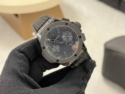 Bba出品 宇舶 Big Bang 系列 20周年纪念款 机械美学，颠覆计时 经典传承 创新致敬 为庆祝宇舶表20周年荣耀历程，Big Bang系列推出限量纪念