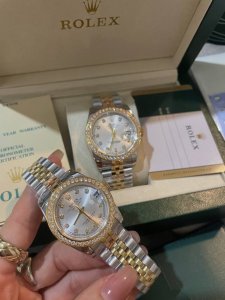 1170劳力士－Rolex 日志新色系情侣腕表 进口西铁城机芯 蓝宝石玻璃镜面 316L精钢壳套 实芯5珠钢带 男36Mm 13Mm 女32Mm 13Mm 欢迎