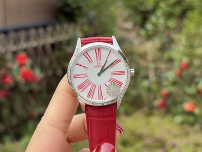 A超级装原复刻 DDD 正品开保模证所细有节复原正品，所配有件%100与正通品用 DDD 款式百搭 经融典合时尚 多可色选 可咸可甜 萝莉御轻姐松驾驭 DDD