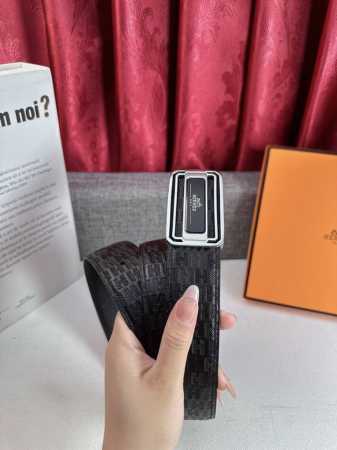 特 品牌： 爱玛士 新款进口3. 8 Cm不锈钢平滑扣皮带，手感细腻柔软。搭配纯钢板扣精品钢扣，男士必备！宽度： 3.8Cm不锈钢平滑扣 - 点击图像关闭