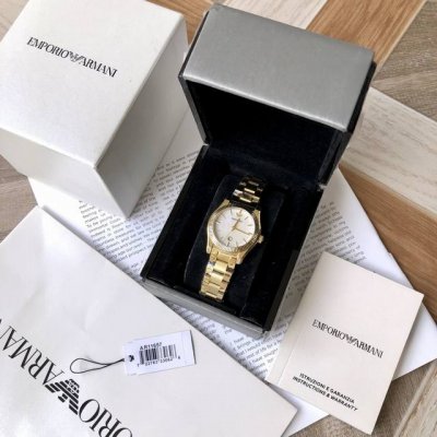 专柜新款！原厂阿玛尼 Emporio Armani Ar11657 费德丽卡系列女式石英腕表，优雅奢美的复古风潮席卷而来，优雅白贝母表盘上的简约刻度搭配独立日历